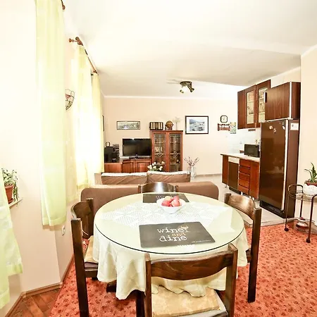 Apartament Mv *