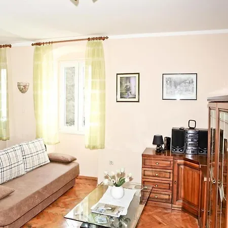 Apartament Mv *